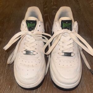 Nike Air Force 1 Low "NY vs. NY" White w Black swoosh(2020) M 5.5/W7